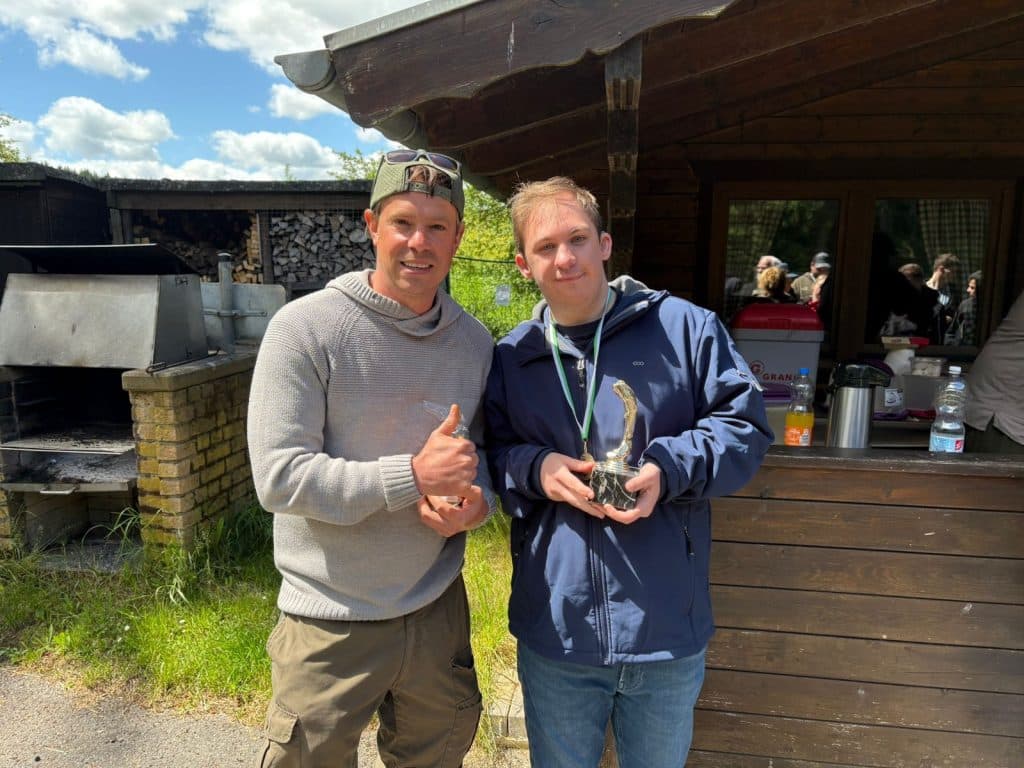 Schülerinnen und Schüler der Paul-Krämer-Schule beim Angeln 2026